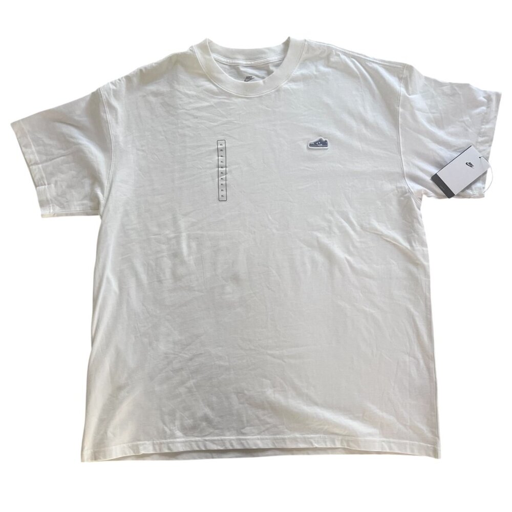 Nike The Nike Tee Mens Loose Fit XL White Embroidered Sneaker Logo T Shirt XL.